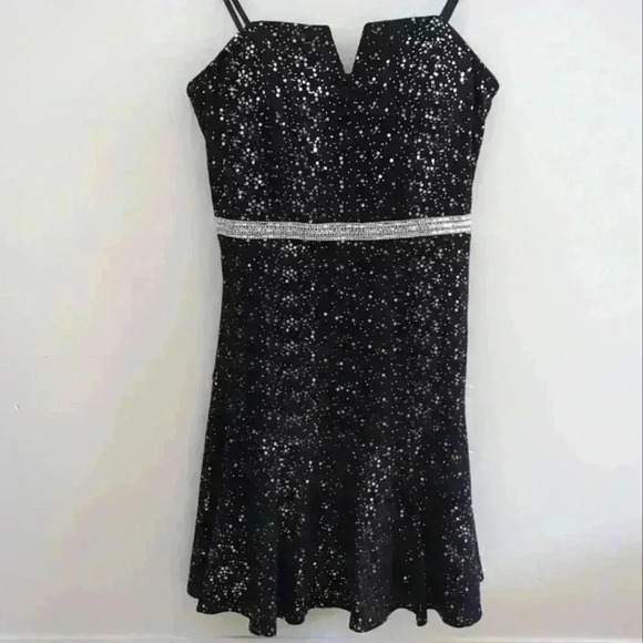 CITY STUDIO | Black Strapless Mini Flare Cocktail Dress Juniors 7 - Picture 4 of 10